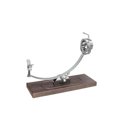 Jamonero Córdoba met beukenhouten basis en ham gemonteerd – elegante snijstandaard van Buarfe.